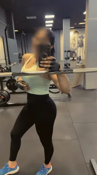 Amina, 39