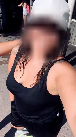Angelika, 34