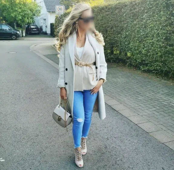 Doris, 34
