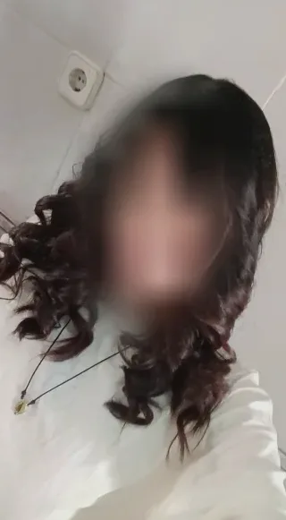 Emily, 18