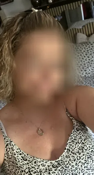 Greta, 35
