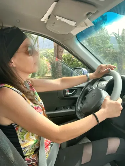 Helena, 39