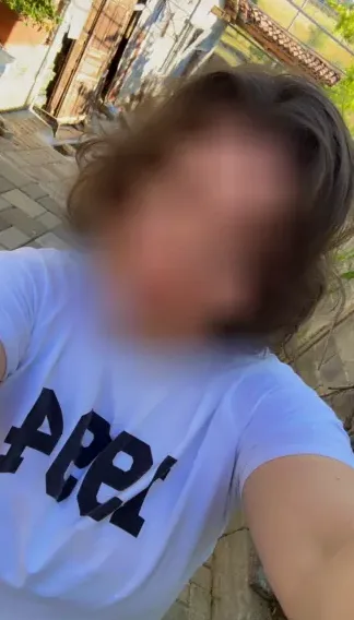 Ingrid, 32