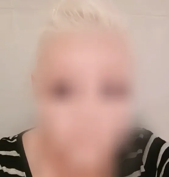 Isabella, 39