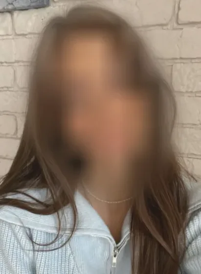 Kathrin, 29
