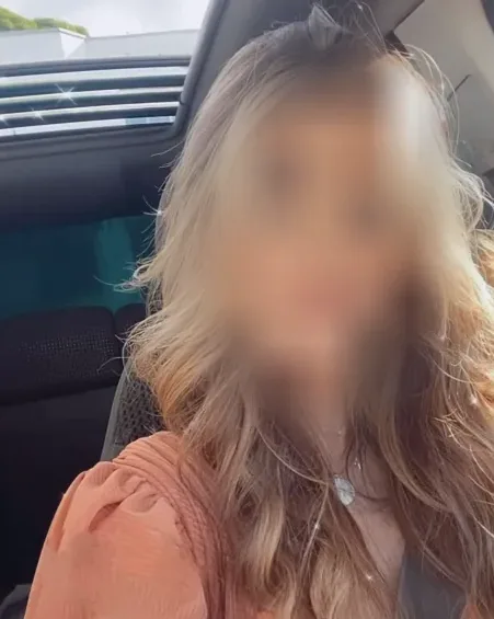 Marina, 28