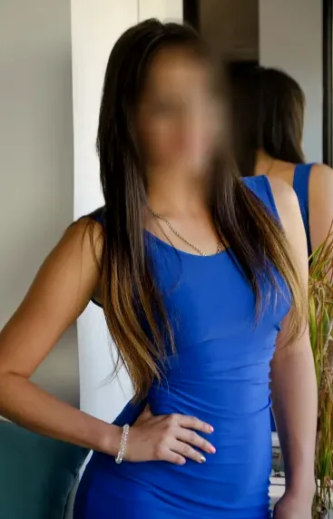 Nora, 35