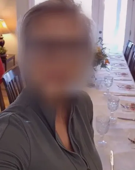 Paula, 38