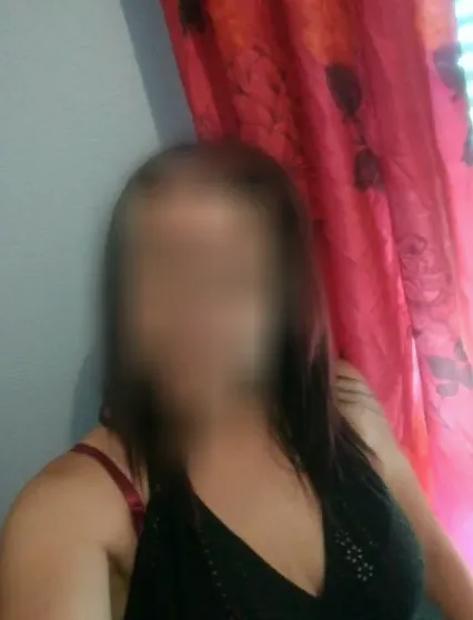 Sandra, 39