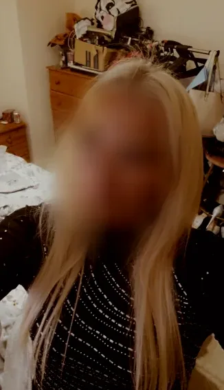 Selina, 37