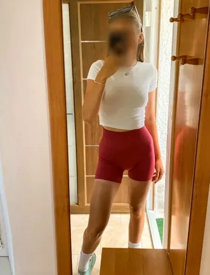 Tanja, 27