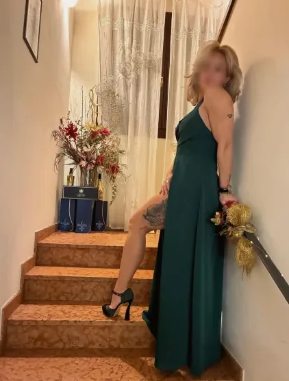 Viktoria, 39